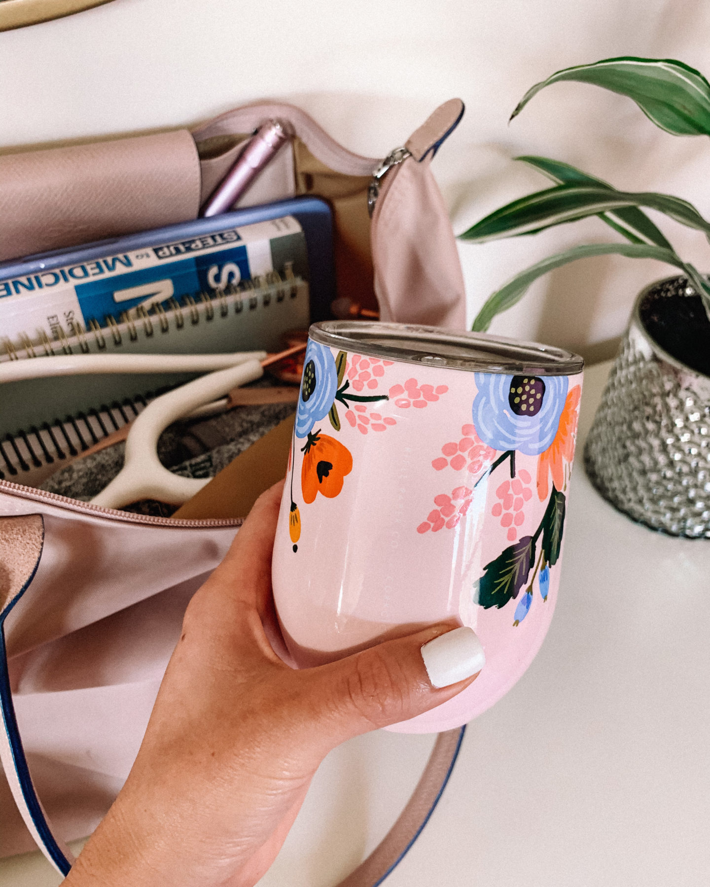 What’s in my bag? (Medical Student Edition) Lily In Medicine