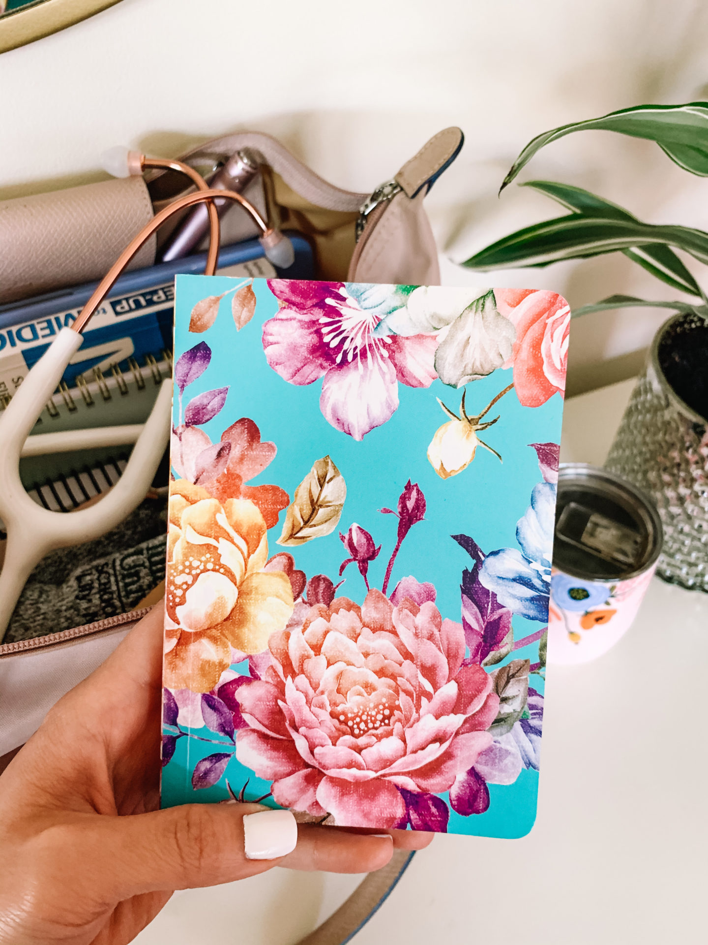 What’s in my bag? (Medical Student Edition) Lily In Medicine